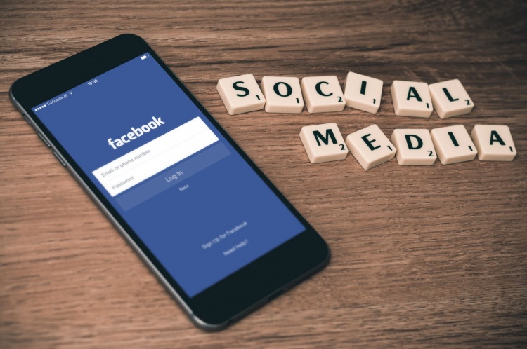 Use social media to help you get the best offer on your home